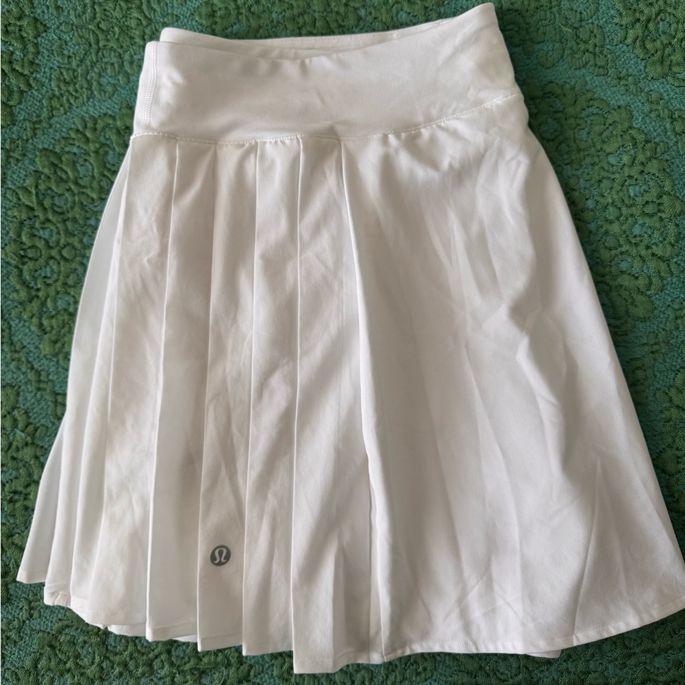 lululemon athletica White Pleated  Skirt Sz 16